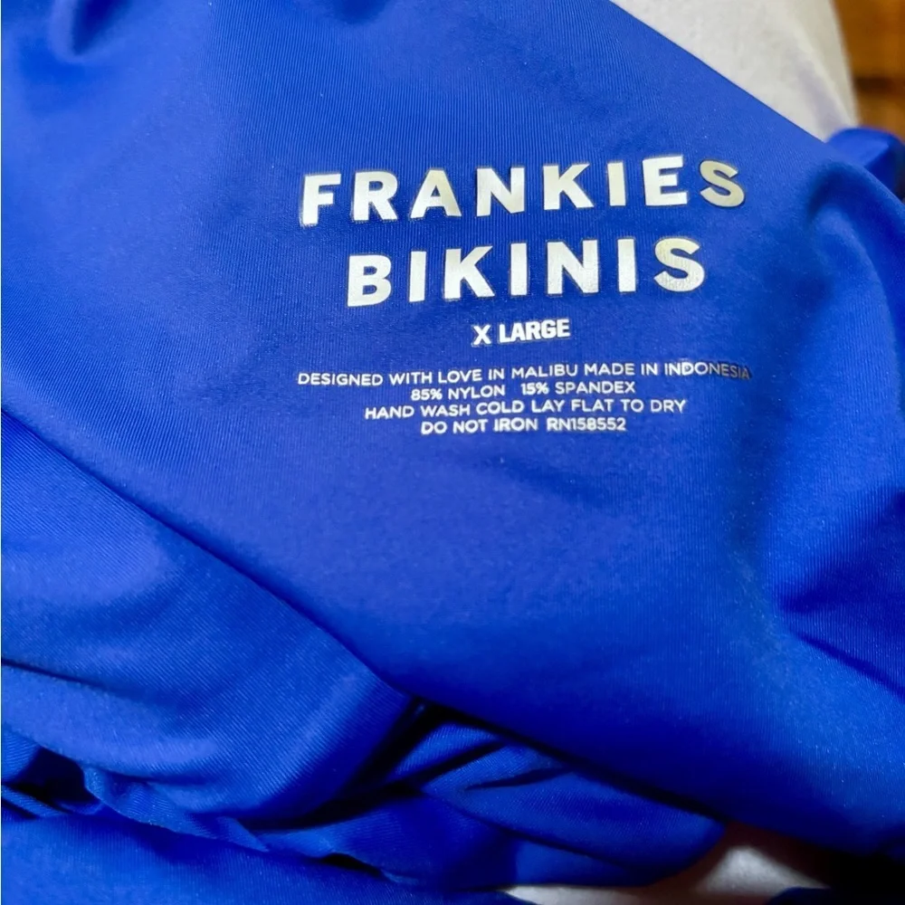⛱️Frankies Bikinis Puck One Swim Top One Shoulder Cap Sleeve Size XL Blue NWT⛱️